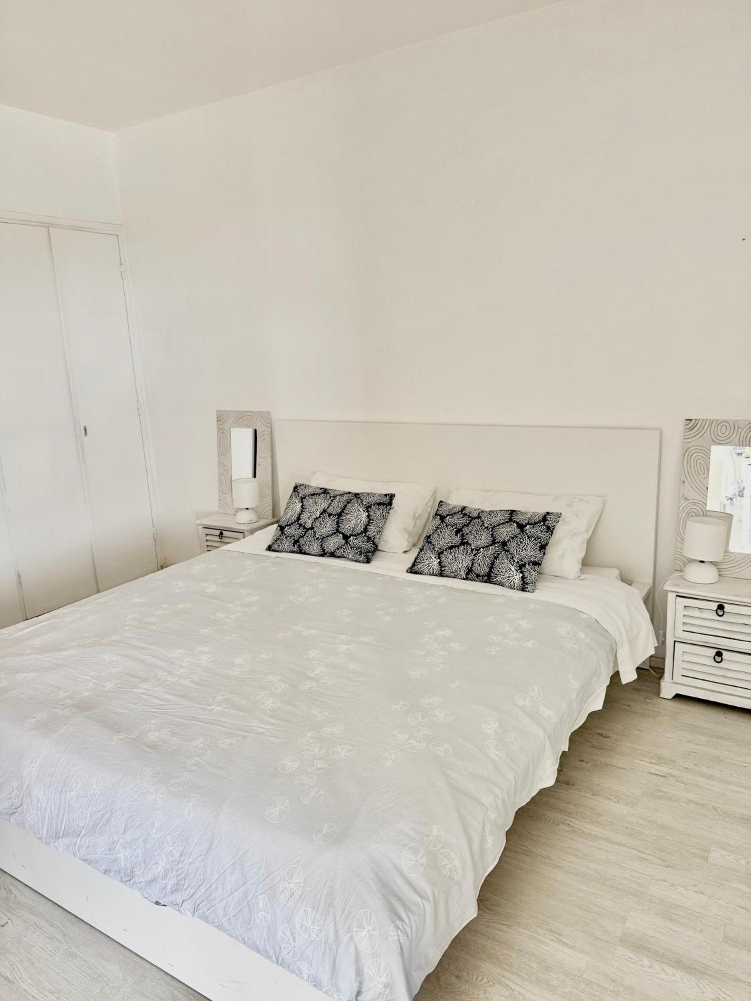 French Riviera Apartment With Swimming Pool And Free Parking Near Monaco Roquebrune-Cap-Martin Εξωτερικό φωτογραφία